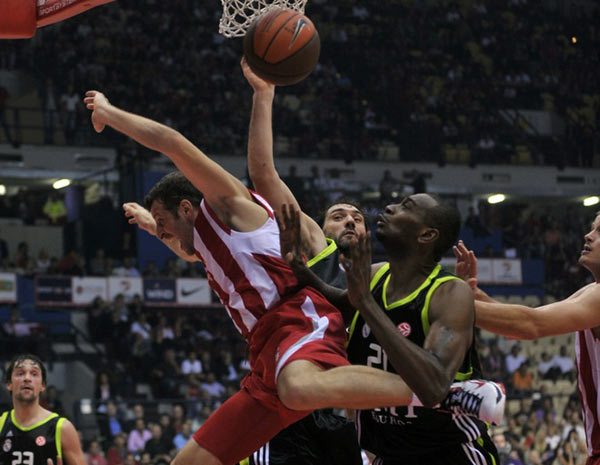 本·谢泼德小腿一级拉伤，卡莱尔透露将至少缺阵10天（卡莱尔：本·谢泼德小腿一级拉伤，预计至少缺阵10天）