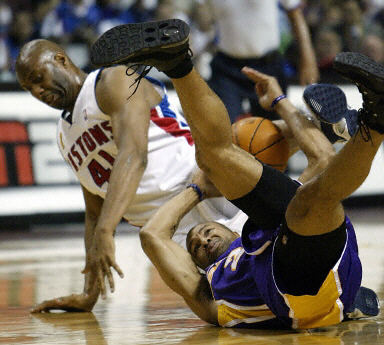 女子篮球联盟赛季焦点球员表现（女篮联盟本赛季焦点球员精彩表现盘点）