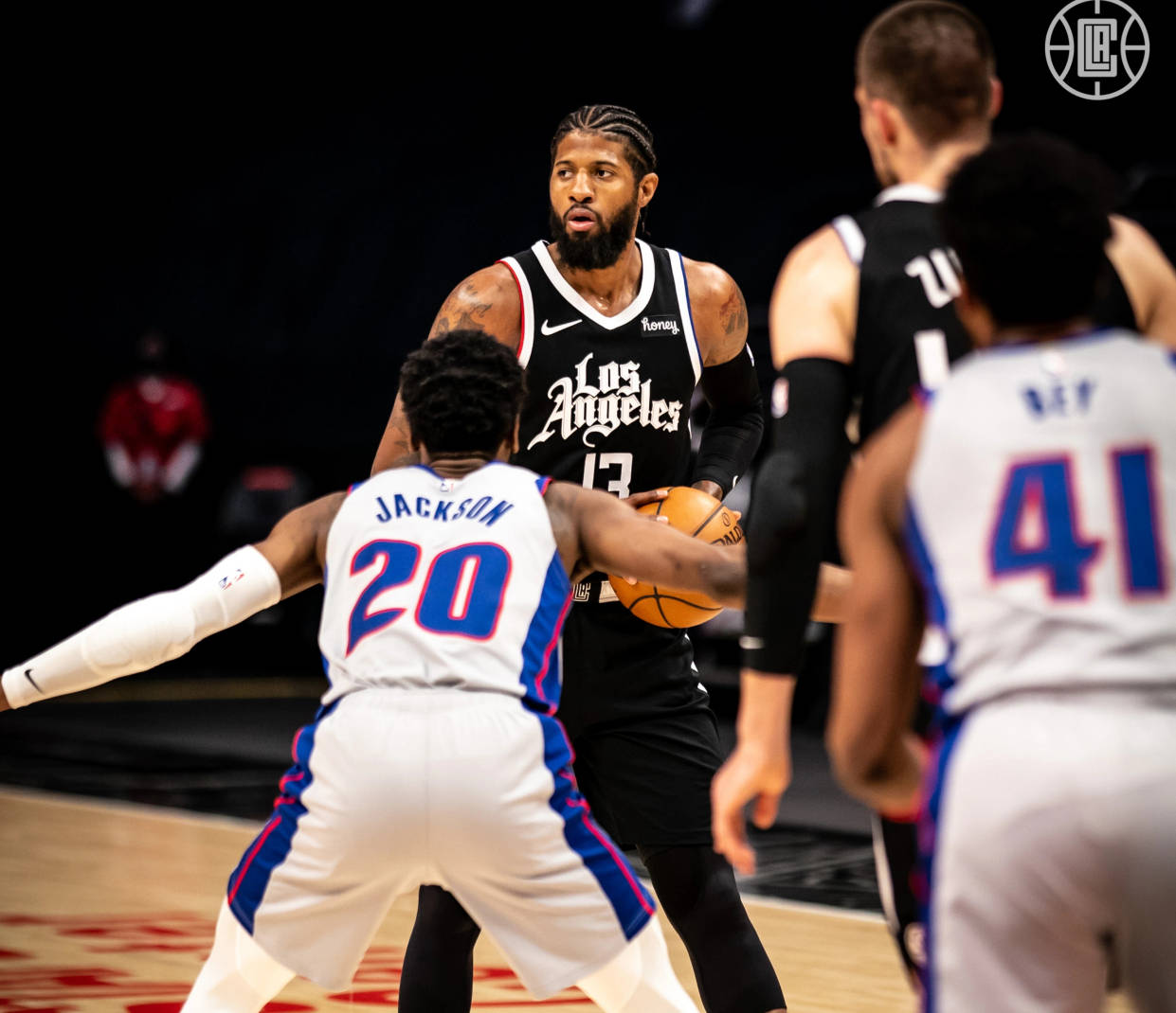 乌尔比希：我为每场比赛都做100%的准备，以便随时顶替诺伊尔（乌尔比希：每场我都做到百分百备战，随时准备替诺伊尔出场）