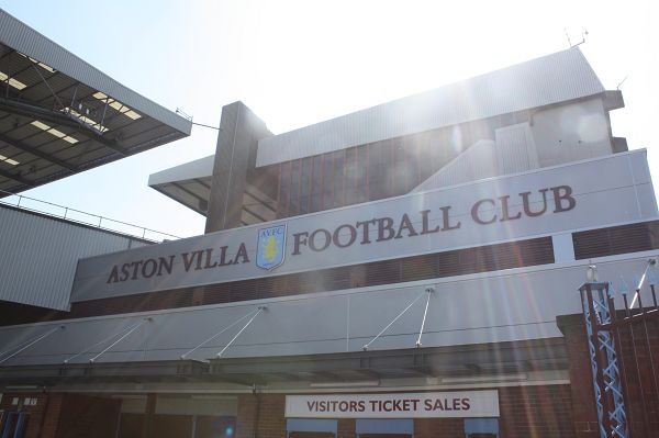 穆雷谈吹罚：这场比赛对抗激烈两边都有漏判 所以这不是关键因素（穆雷点评判罚：对抗强度很大，两队都出现漏判，裁判并非关键因素）