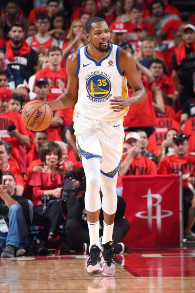 斯基拉：如果比萨买断阿金桑米罗，国米有权700万欧进行回购（斯基拉：若比萨买断阿金桑米罗，国米可用700万欧回购）