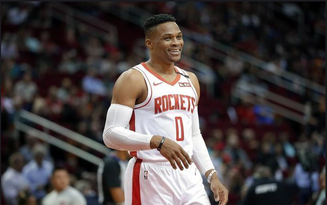 姐姐力挺C罗：他扛着葡萄牙20年，怎么会担心那些批评家？（C罗获姐姐声援：为葡萄牙拼搏20年，岂会在乎批评？）