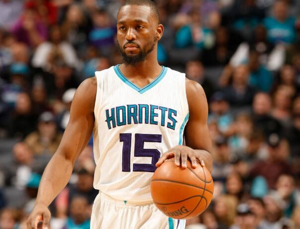 萨里：建议把VAR设备放的离替补席远一点，裁判需要冷静判断（萨里呼吁将VAR设备远离替补席，利于裁判冷静判罚）