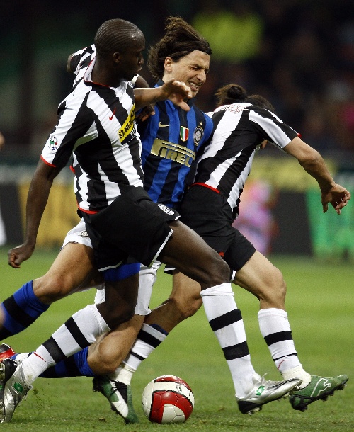 镜报：买安德森要1亿-1.2亿镑，曼联可能通过出售5人筹集资金（镜报：安德森标价1亿至1.2亿镑，曼联或出售5人筹资）