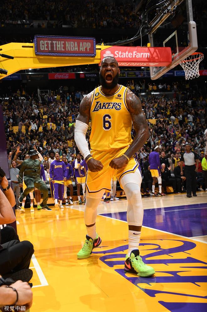 《在场外》视频栏目｜从北京女足夺冠说起（《在场外》视频栏目｜从北京女足问鼎谈起）