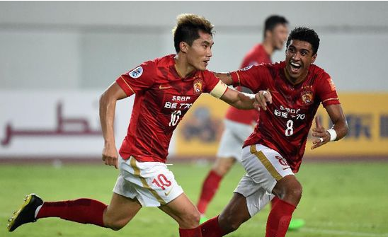 斯玛特上半场表现低迷，得分挂蛋（斯玛特上半场状态不佳，得分为零）