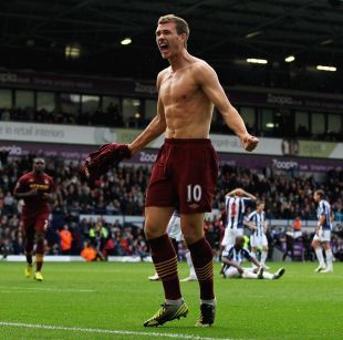 马卡：皇马未展现稳定状态，阿隆索国际比赛日有很多工作要做（马卡报：皇马状态不稳，国际比赛日期间阿隆索工作繁重）