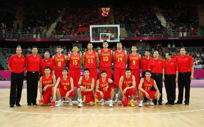 皇马18岁天才成谜！9场不败后神秘消失，阿隆索为何弃用马斯坦托诺？（皇马18岁新星成谜：9场不败后无故淡出，阿隆索为何弃用马斯坦托诺？）