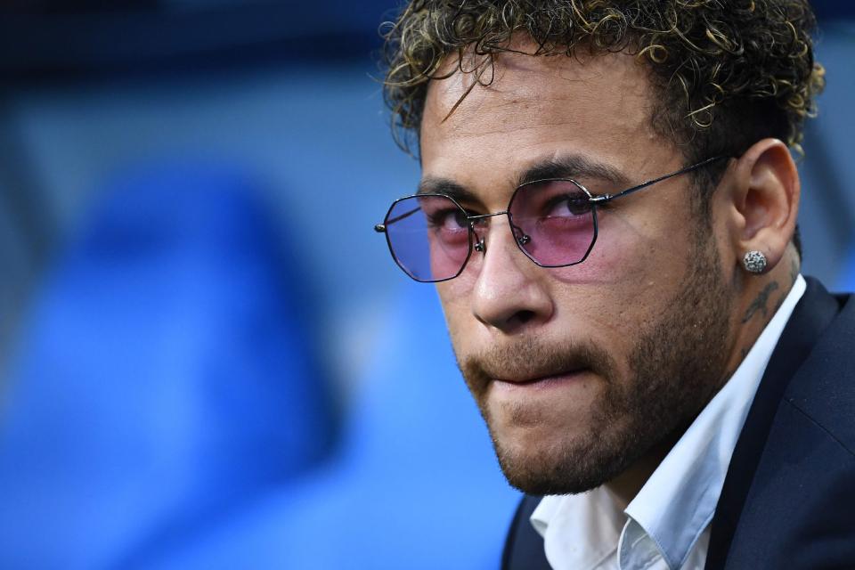 申京小腿受伤，圣诞大战对阵湖人出战存疑（申京小腿伤势，圣诞战湖人能否登场成疑）