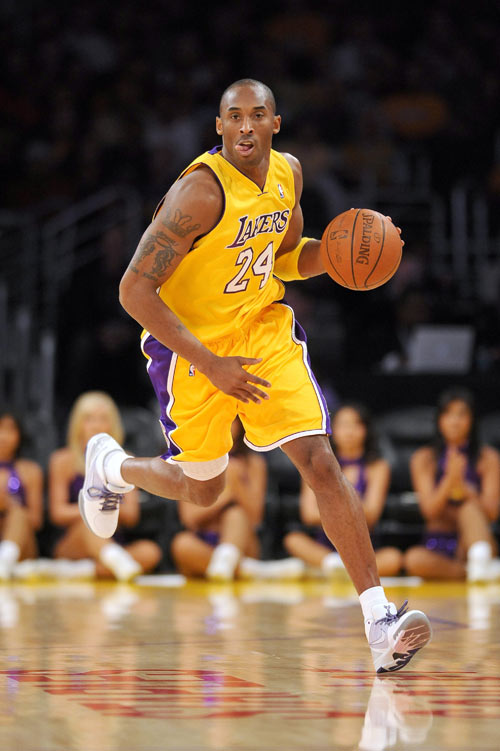 “六连冠”田径老将杨丽婉为聚光灯外的世界呼喊（六冠田径老将杨丽婉，为聚光灯之外的世界发声）