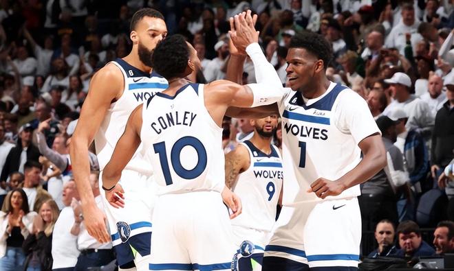 赛后情书：利物浦惨败曼城急需腾子救命，皇马闷平阿隆索已嗨（赛后札记：利物浦惨负曼城急盼滕哈赫救场，皇马闷平阿隆索嗨翻）