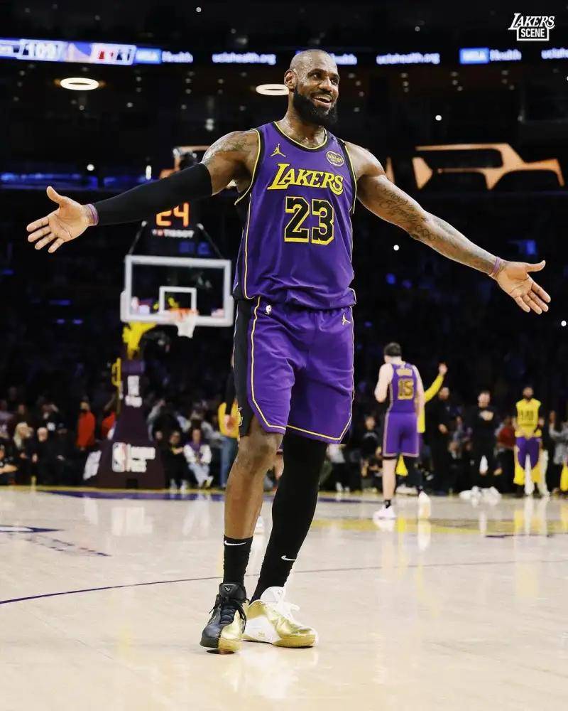 亚历山大：过去的成绩已是历史 但若想再次夺冠我们必须变得更强（亚历山大：辉煌已成过去，要想再度登顶唯有不断变强）