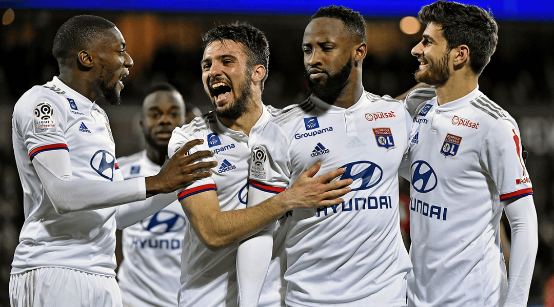 赵宇豪：祝福尹鸿博未来一切顺利；祝愿河南队足协杯夺冠（赵宇豪：祝尹鸿博前程似锦，盼河南队捧起足协杯）