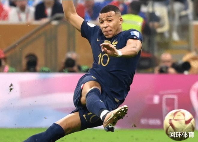 伦纳德32+12攻防两端立功，12次罚球全中创个人新高（伦纳德攻守俱佳轰32分12板，罚球12罚12中创生涯新高）